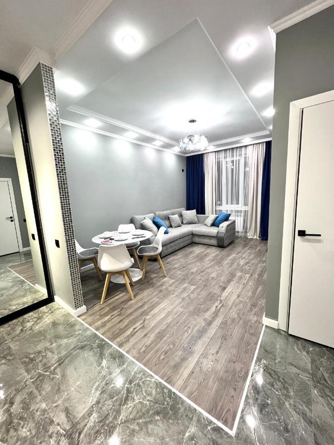 Appartamento Атлант Жк Almaty Esterno foto