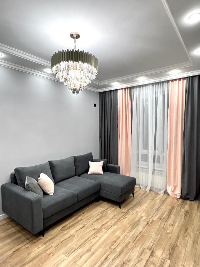Appartamento Атлант Жк Almaty Esterno foto